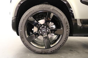 Vehicle image LAND ROVER Defender 110 3.0 D I6 250 X-Dynamic SE