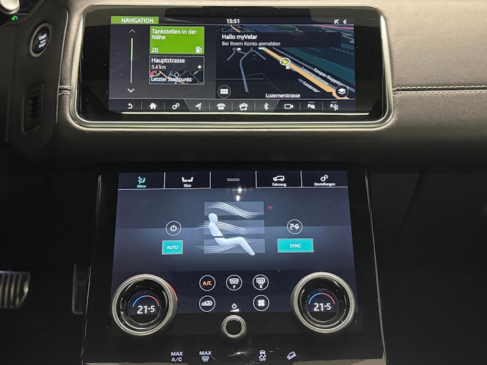 Vehicle image LAND ROVER RANGE ROVER VELAR