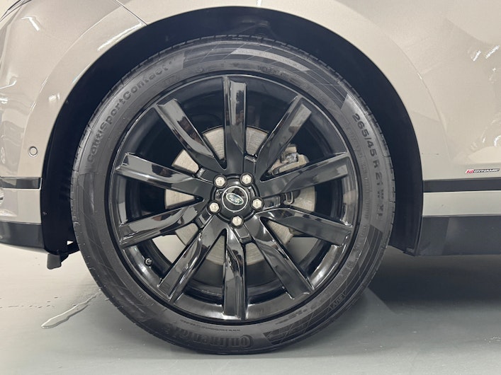 Vehicle image LAND ROVER RANGE ROVER VELAR