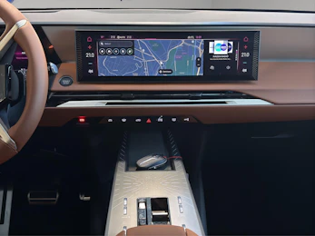 Fahrzeugbild DS AUTOMOBILES No8 E-Tense Étoile 4x4
