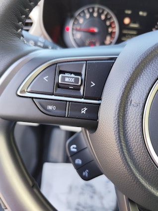 Vehicle image 29 Vehicle image 29