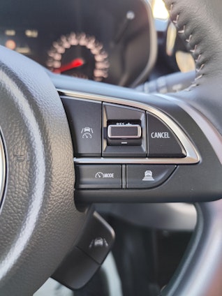 Vehicle image 28 Vehicle image 28