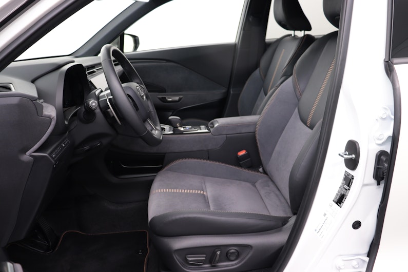 Vehicle image LEXUS LBX