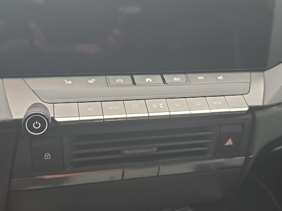 Vehicle image 5 Vehicle image 5