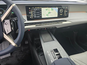 Fahrzeugbild DS AUTOMOBILES No8 E-Tense Pallas