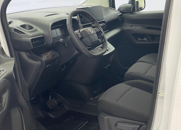 Vehicle image 5 Vehicle image 5