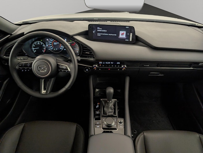 Vehicle image MAZDA 3