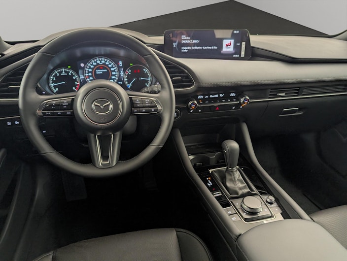 Vehicle image MAZDA 3