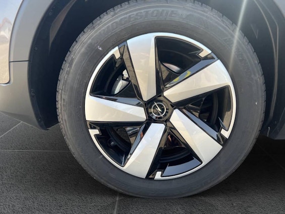 Vehicle image 10 Vehicle image 10