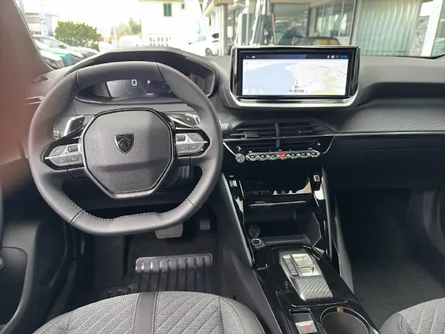 Peugeot 2008 1.2 Hybrid Allure