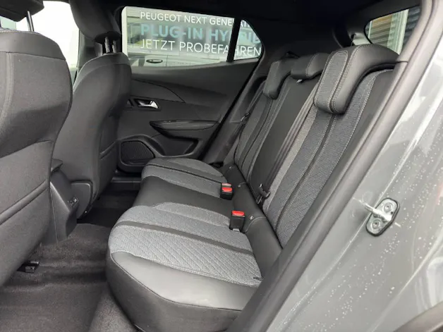 Peugeot 2008 1.2 Hybrid Allure