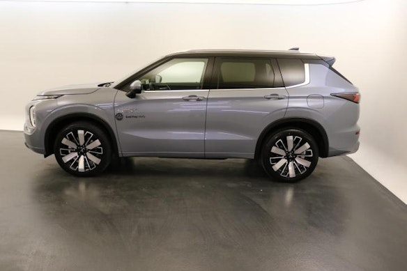 MITSUBISHI Outlander 2.4 PHEV Instyle 4x4 2