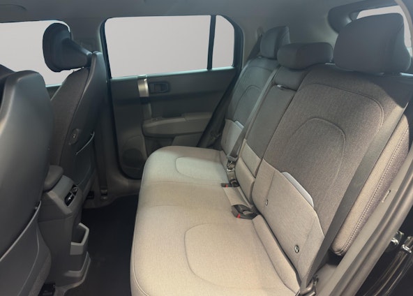 Vehicle image 9 Vehicle image 9