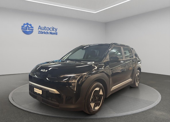 First vehicle image First vehicle image