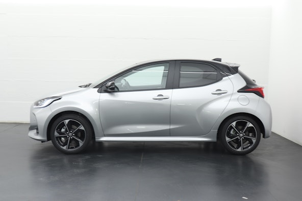 Vehicle image 3