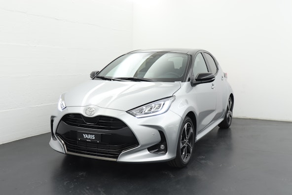 First vehicle image
