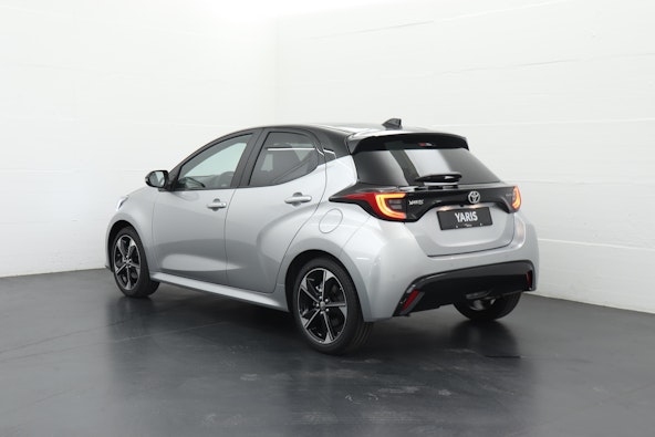 Vehicle image 6