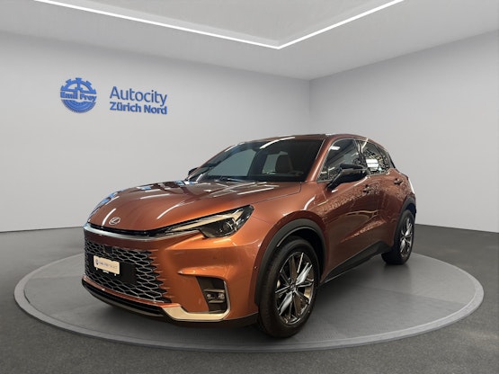 First vehicle image