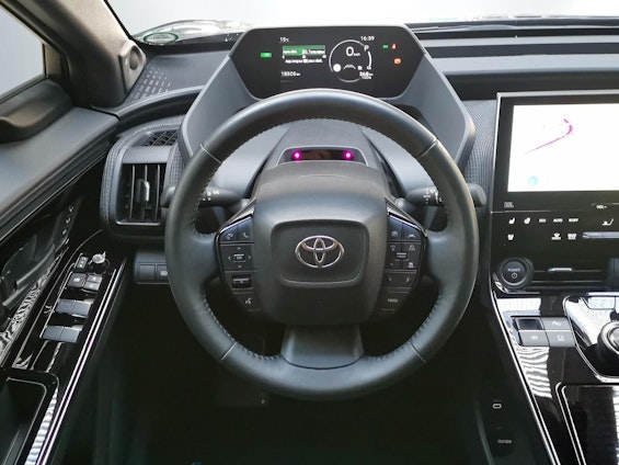 Vehicle image 4 Vehicle image 4