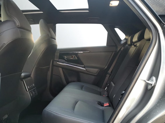 Vehicle image 9 Vehicle image 9