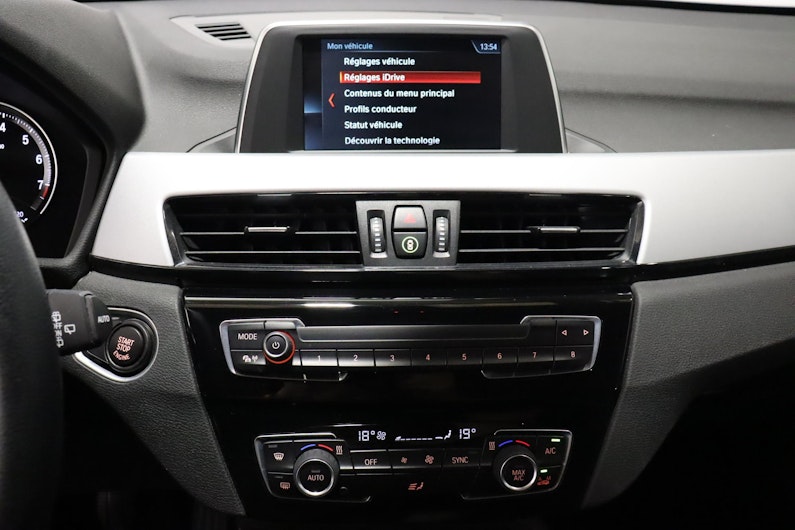 Vehicle image BMW X1