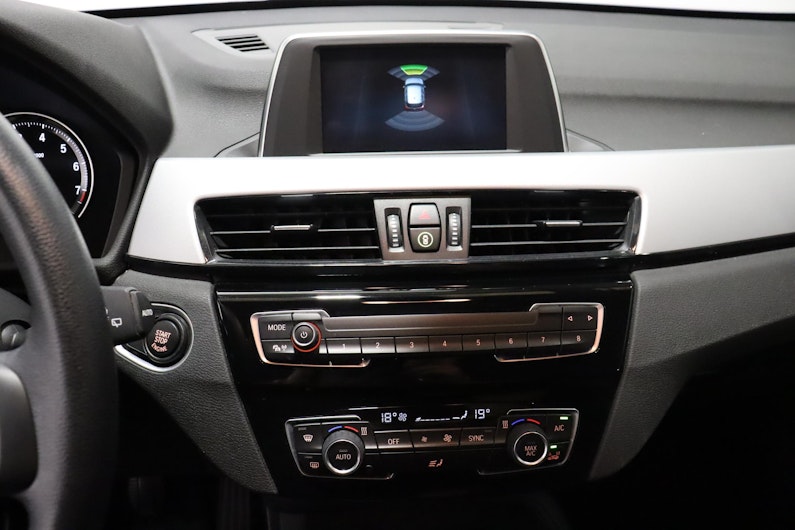 Vehicle image BMW X1