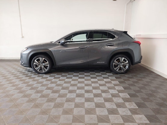 Vehicle image 7