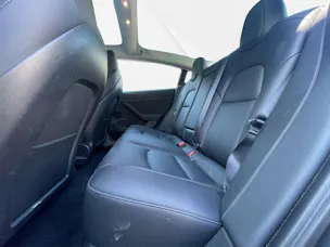 Tesla Model 3 Long Range D