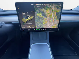 Tesla Model 3 Long Range D