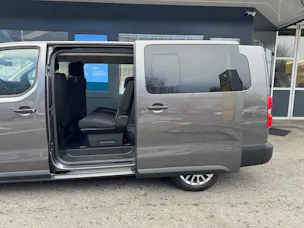 Opel Vivaro Kombi XL 2.0CDTi - 9 Plätzer - Automat