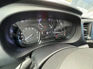 Opel Vivaro Kombi XL 2.0CDTi - 9 Plätzer - Automat