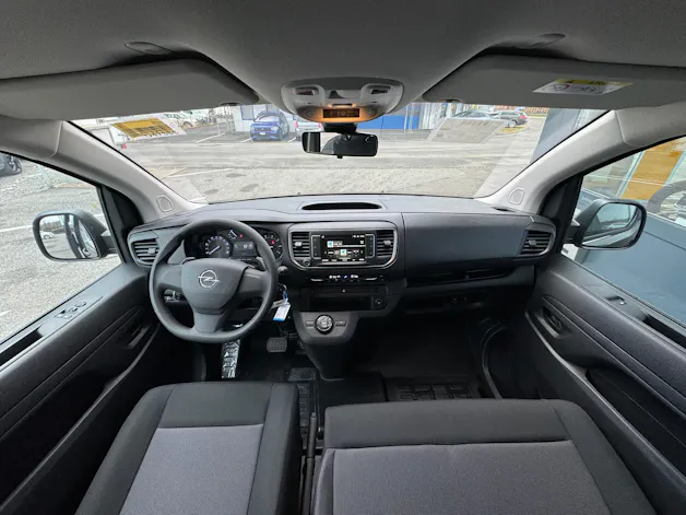 Opel Vivaro Kombi XL 2.0CDTi - 9 Plätzer - Automat