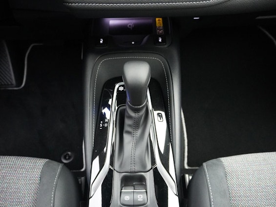 Vehicle image 14 Vehicle image 14