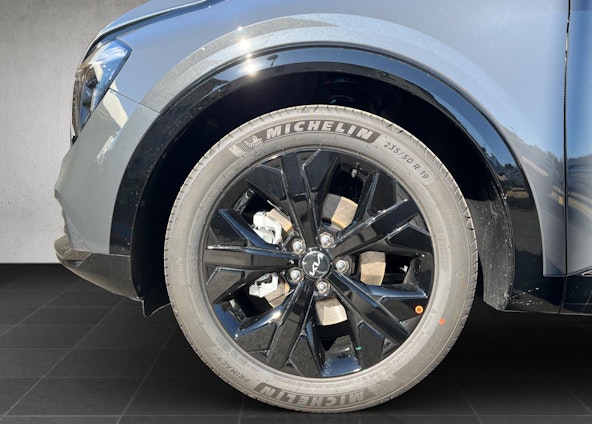 Vehicle image 8 Vehicle image 8