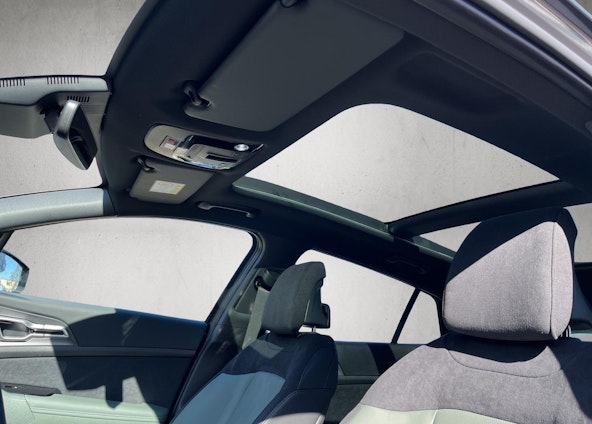 Vehicle image 33 Vehicle image 33