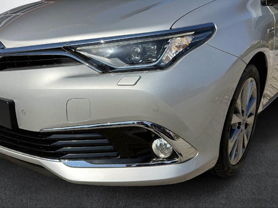 Vehicle image 11