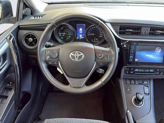 Vehicle image 8 Vehicle image 8