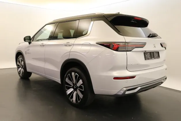 Mitsubishi Outlander 2.4 PHEV Instyle 4x4