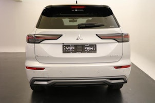 Vehicle image MITSUBISHI Outlander 2.4 PHEV Instyle 4x4