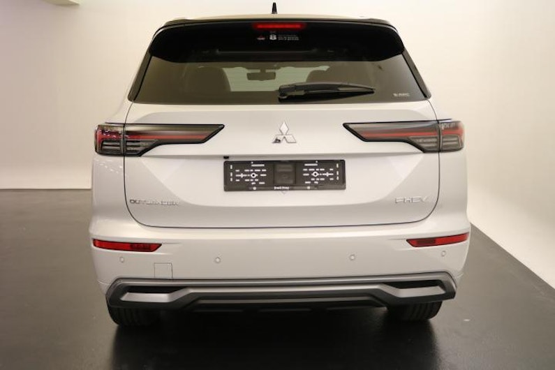 Vehicle image MITSUBISHI OUTLANDER