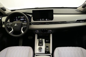 Vehicle image MITSUBISHI Outlander 2.4 PHEV Instyle 4x4