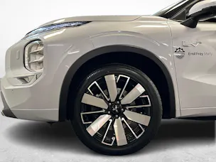 Mitsubishi Outlander 2.4 PHEV Instyle 4x4