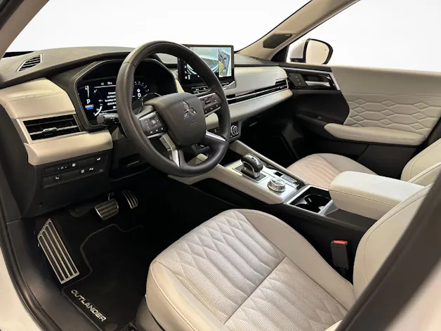 Mitsubishi Outlander 2.4 PHEV Instyle 4x4