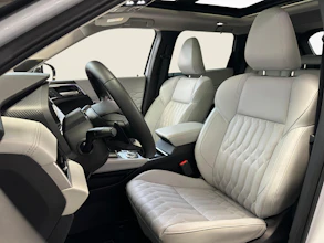 https://vehicle.imgix.net/3840164/ccebe714-59c9-4661-95e4-b01622425468.jpg
