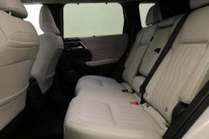 Vehicle image MITSUBISHI Outlander 2.4 PHEV Instyle 4x4