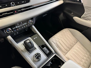 https://vehicle.imgix.net/3840164/e1459d77-7498-4f65-ac13-6c7ea9f3a4bd.jpg