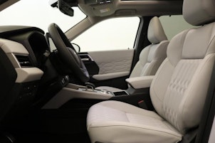 Vehicle image MITSUBISHI Outlander 2.4 PHEV Instyle 4x4