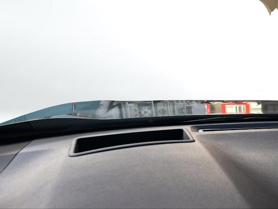 Vehicle image 18 Vehicle image 18