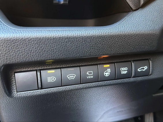 Vehicle image 19 Vehicle image 19