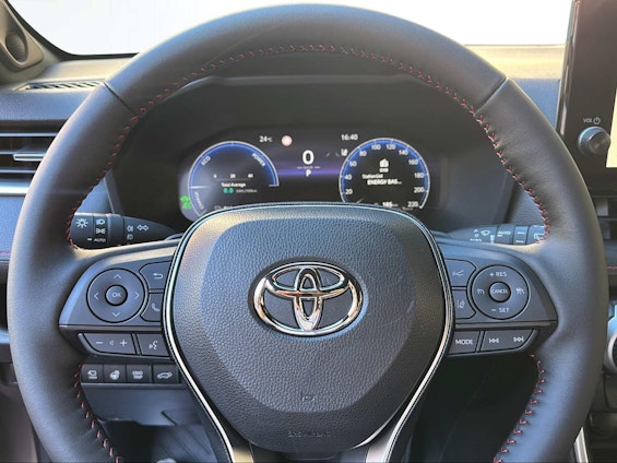 Vehicle image 15 Vehicle image 15